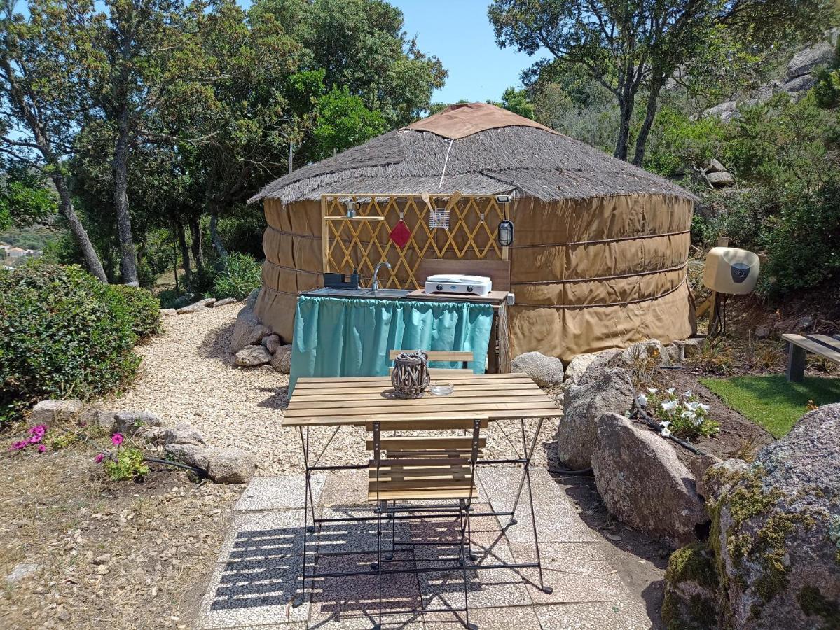סנטה טרזה גאיורה La Cera Farm Camping B&B מראה חיצוני תמונה