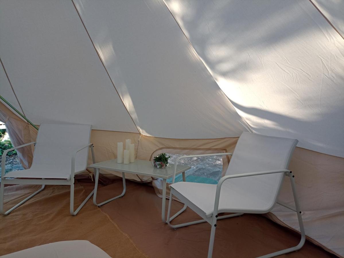 סנטה טרזה גאיורה La Cera Farm Camping B&B מראה חיצוני תמונה