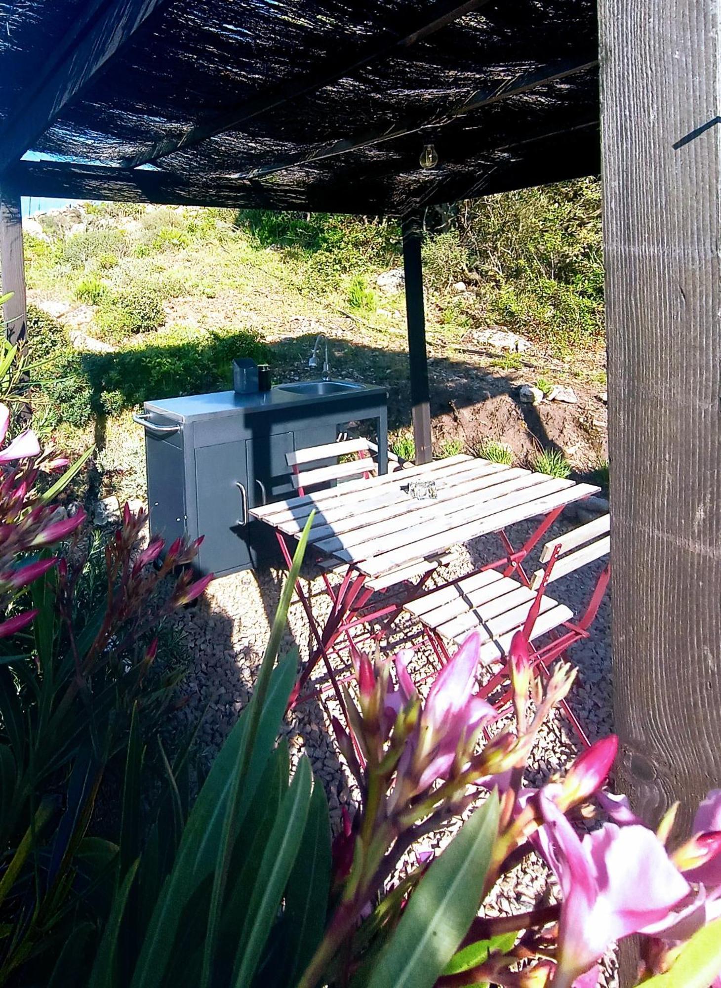 סנטה טרזה גאיורה La Cera Farm Camping B&B מראה חיצוני תמונה