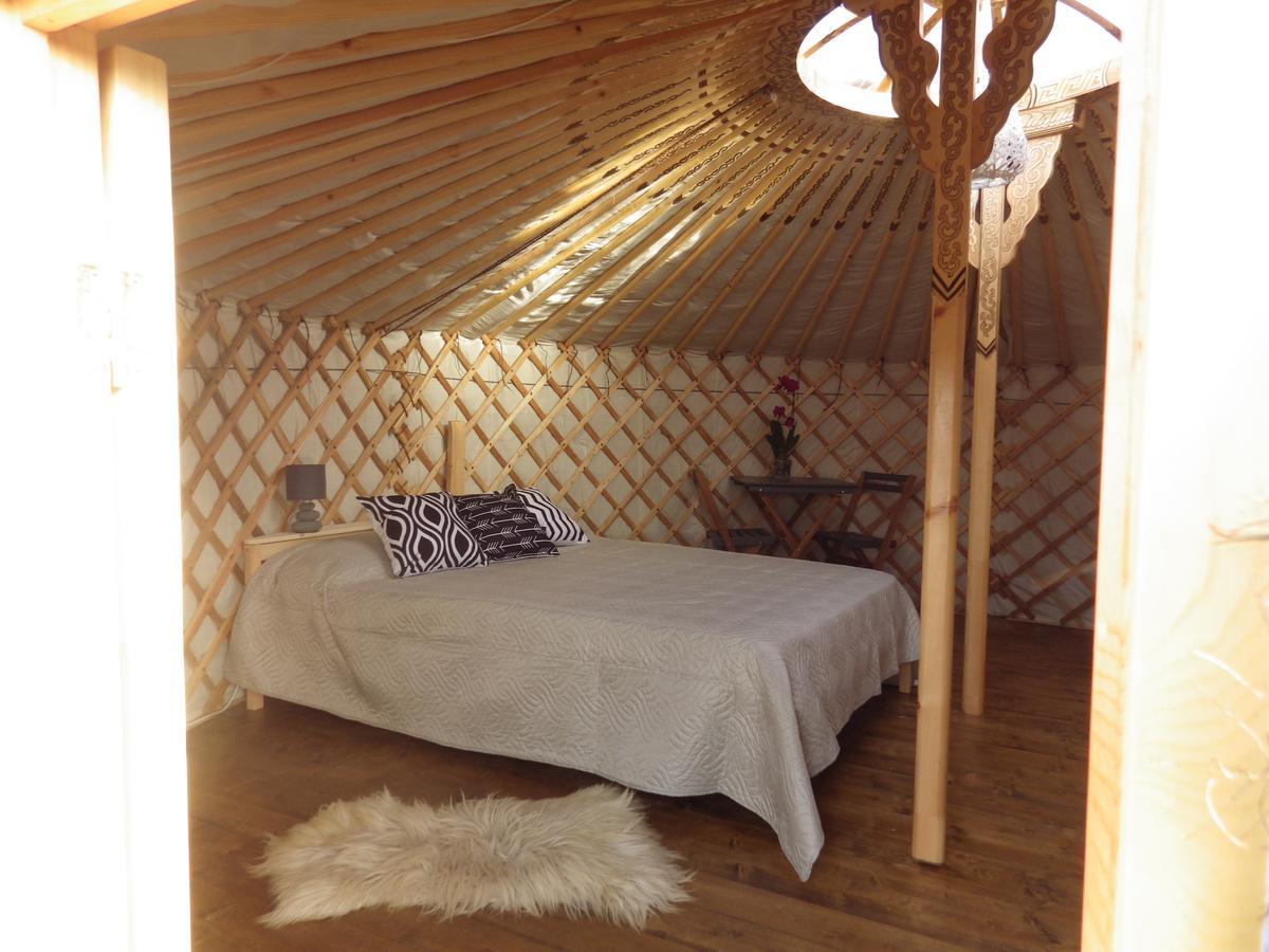 סנטה טרזה גאיורה La Cera Farm Camping B&B מראה חיצוני תמונה