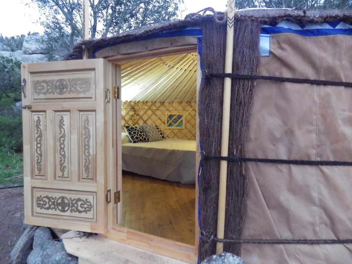 סנטה טרזה גאיורה La Cera Farm Camping B&B מראה חיצוני תמונה